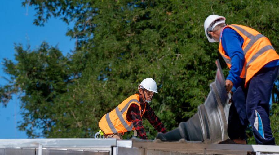 Professional gutter cleaning in Belhaven, NC